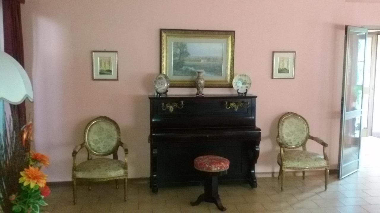Hotel Le Vigne Contigliano Экстерьер фото