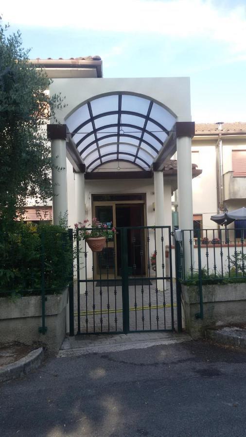 Hotel Le Vigne Contigliano Экстерьер фото