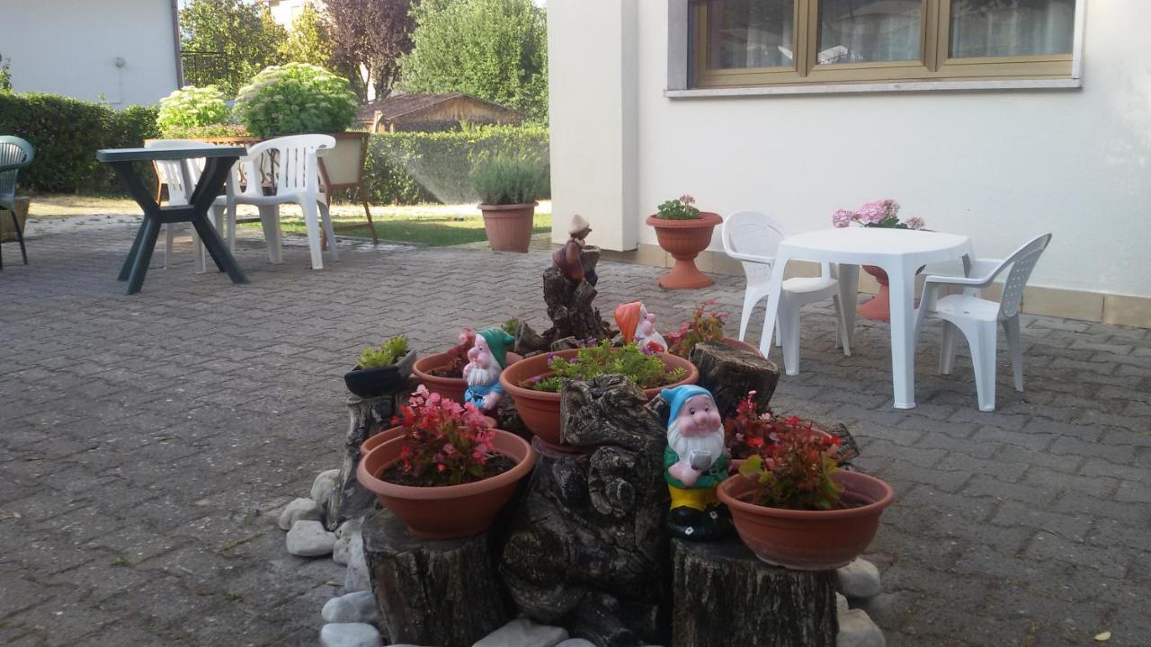 Hotel Le Vigne Contigliano Экстерьер фото