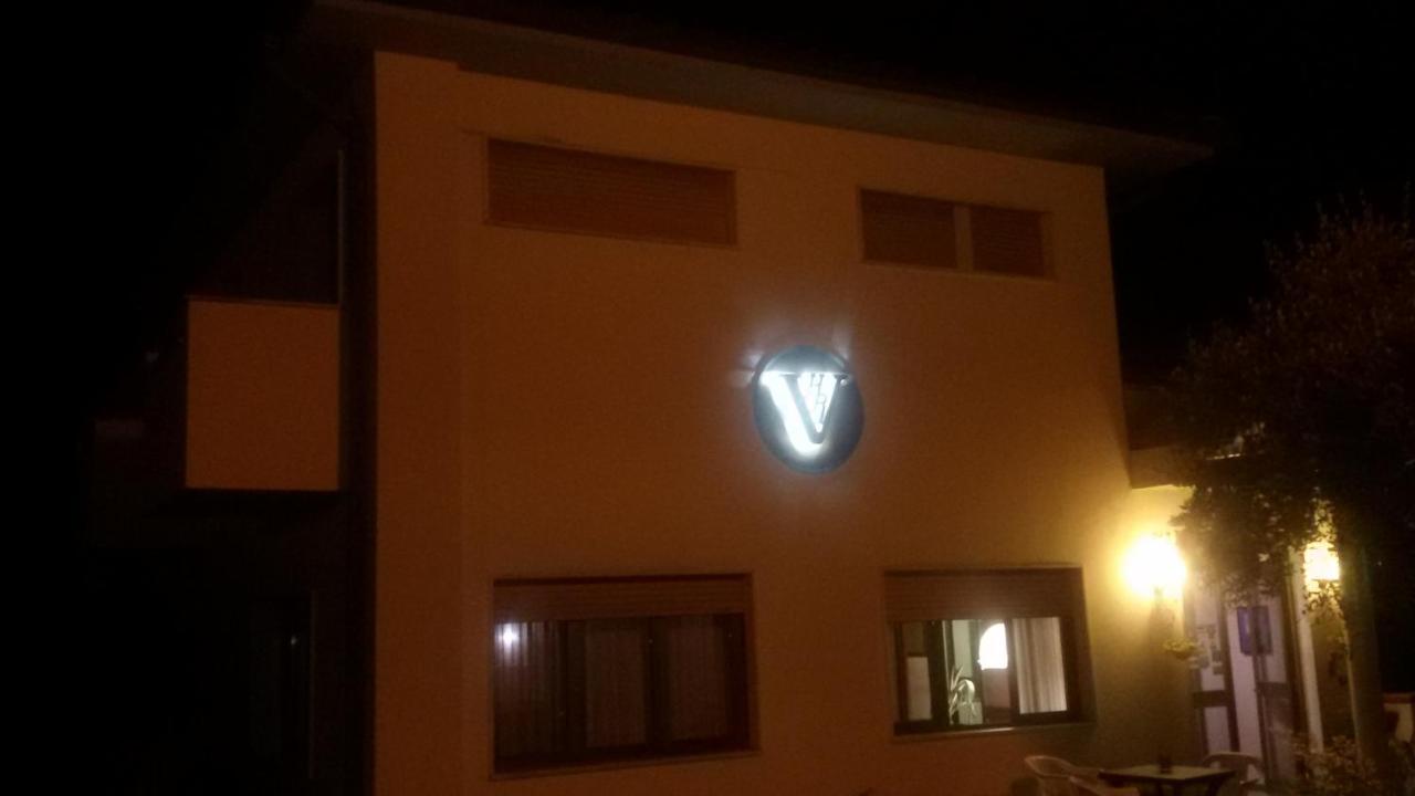 Hotel Le Vigne Contigliano Экстерьер фото